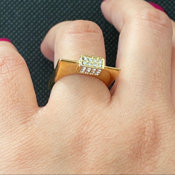 Vintage Gold-tone Square-shaped Ring with CZ Stone Size 6.5 - Picture 5 of 12